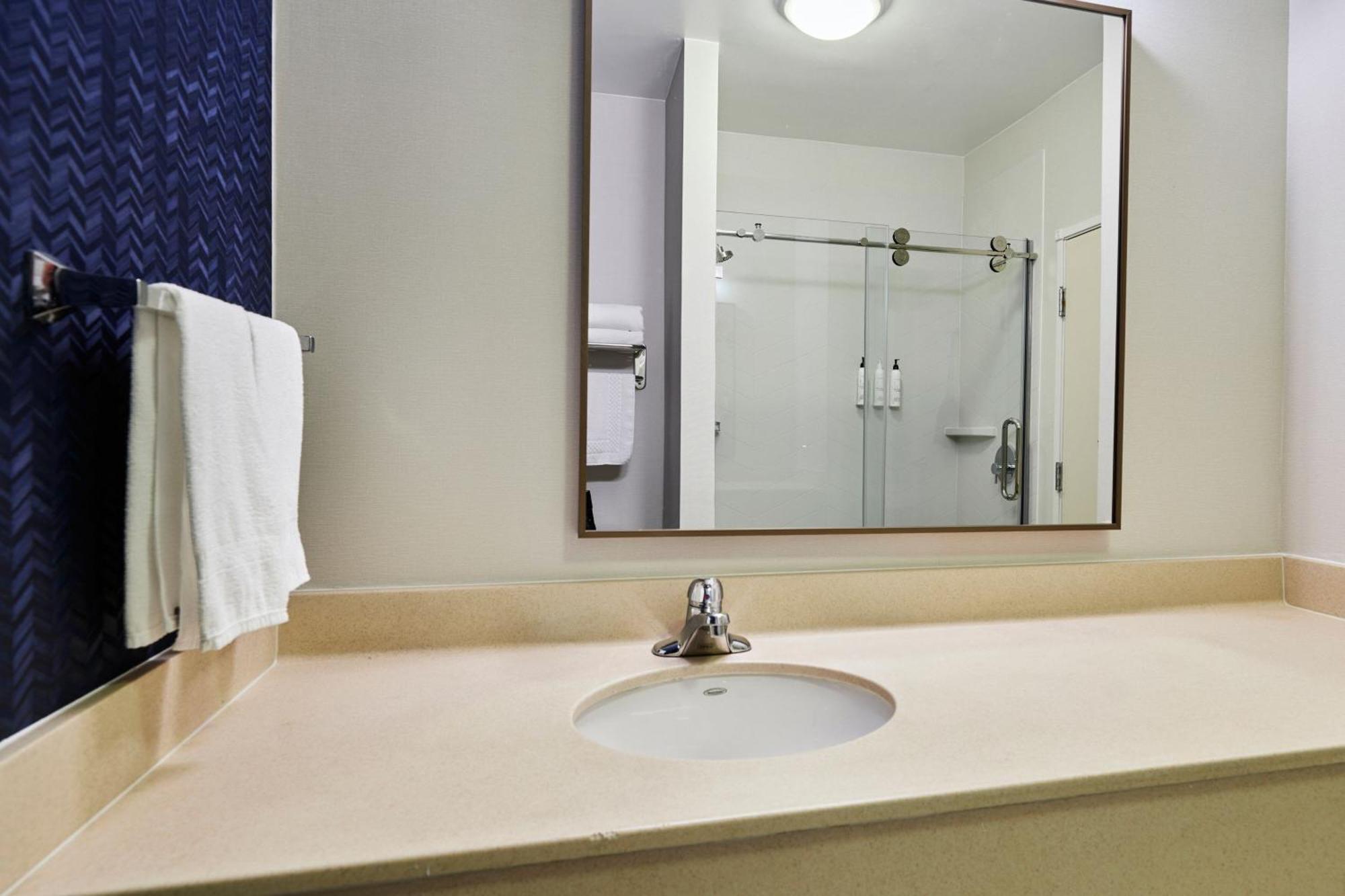 Fairfield Inn & Suites Burlington Eksteriør bilde