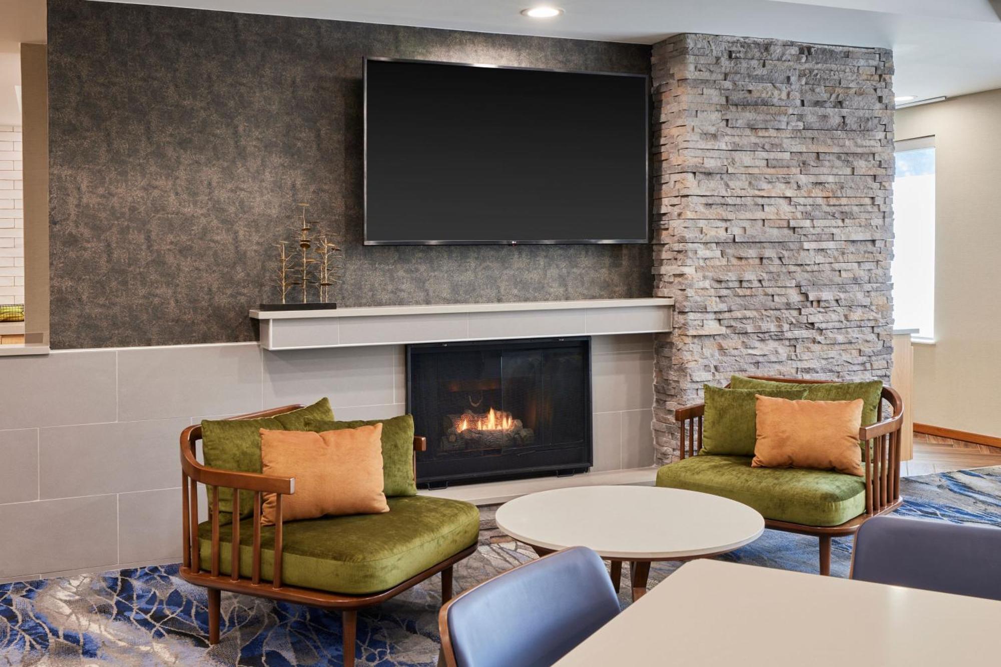 Fairfield Inn & Suites Burlington Eksteriør bilde